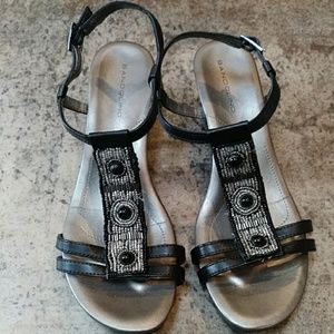 Fun Comfy Strappy sandals